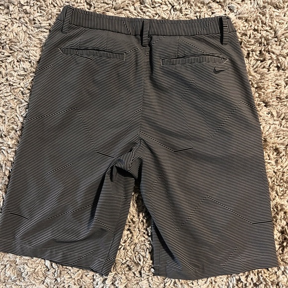 Nike Golf Boys Sz L Shorts - Picture 5 of 5